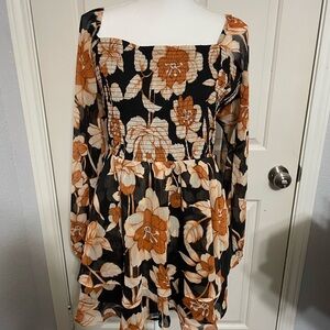 Express Floral Square Neck Long Sleeve
Smocked Romper